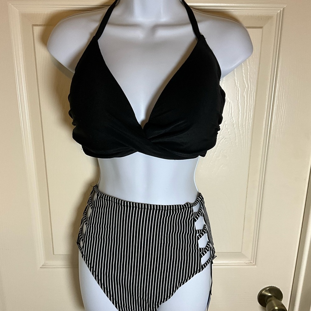 🌊 Shade & Shore 2-Piece Bikini Set – L\36D Top